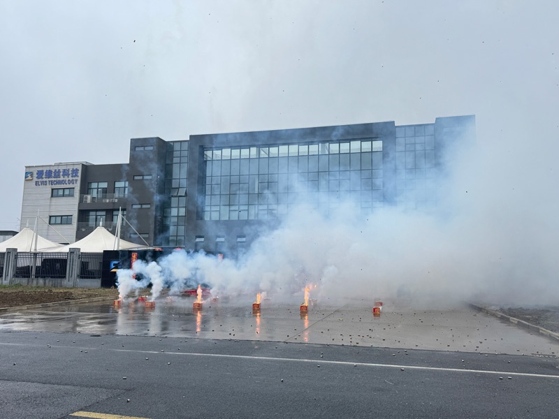 红包传情，凝聚团队力量